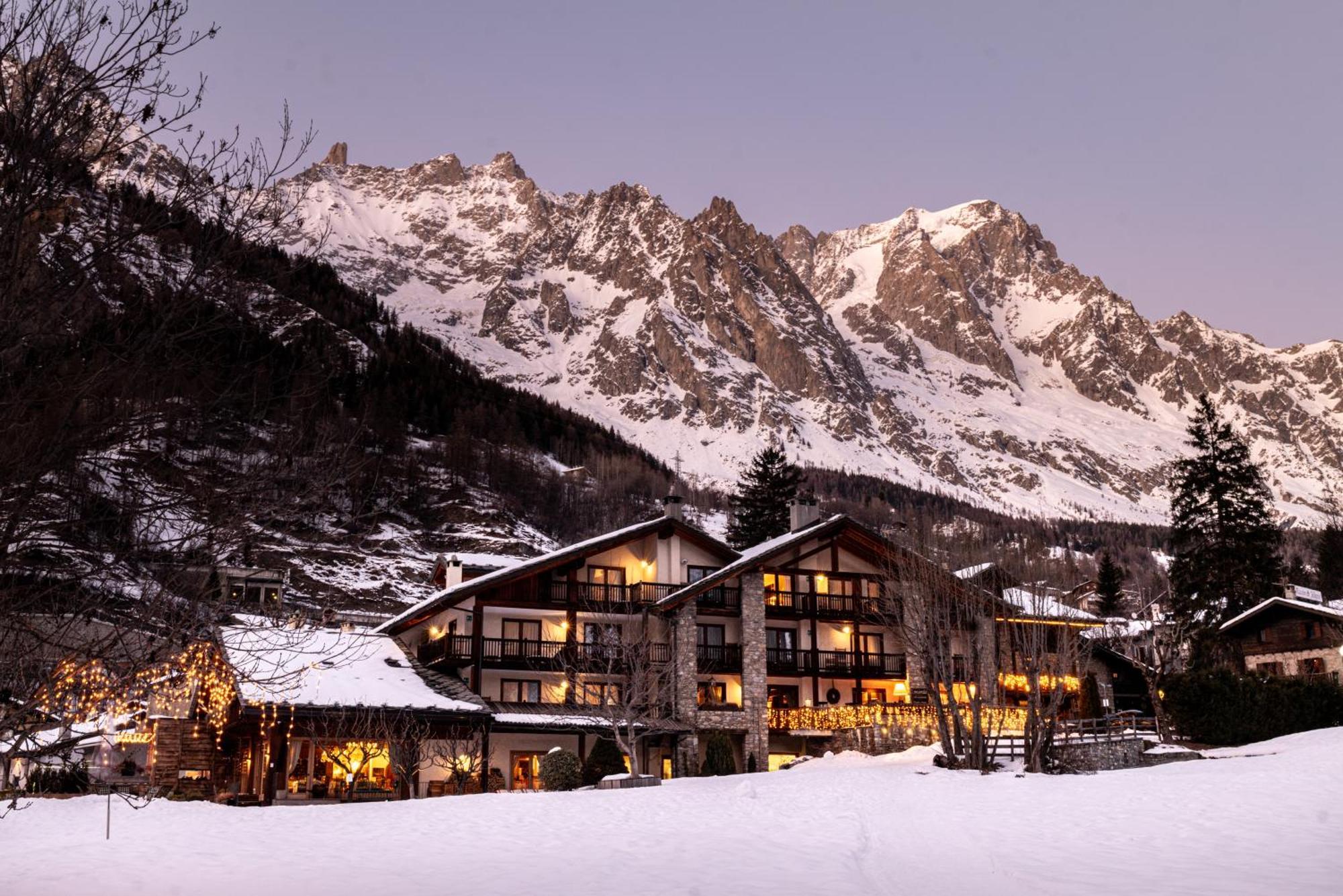 Auberge De La Maison Courmayeur Eksteriør bilde